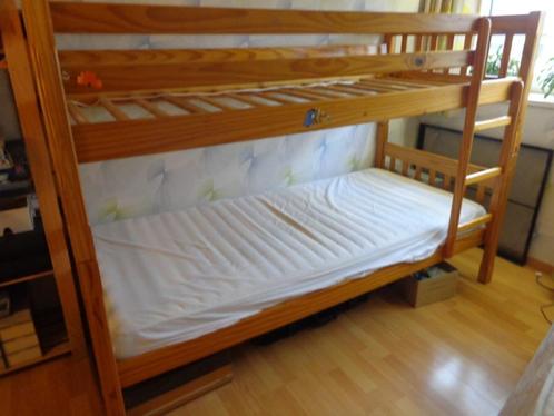 Houten stapelbed, Huis en Inrichting, Slaapkamer | Stapelbedden en Hoogslapers, Gebruikt, Stapelbed, 100 cm, 210 cm, Eenpersoons
