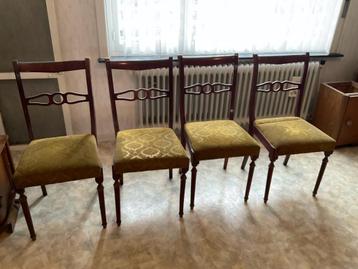 4 stoelen beschikbaar voor biedingen