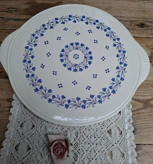 Grote Duitse vintage taartschaal blauwe tulpjes, Herzbolheim, Antiek en Kunst, Antiek | Servies los, Ophalen of Verzenden