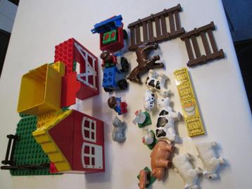 Duplo, lot van boerderij met 11 dieren, tractor,2 mannetjes beschikbaar voor biedingen