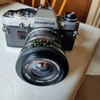 Fototoestel Olympus OM met tussenring en lens Vivitar 28 MM, Olympus, Ophalen of Verzenden, Zo goed als nieuw