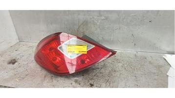 Achterlicht links van een Opel Corsa beschikbaar voor biedingen