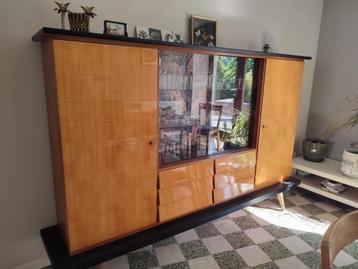 Meuble vintage avec vitrine et rangement beschikbaar voor biedingen