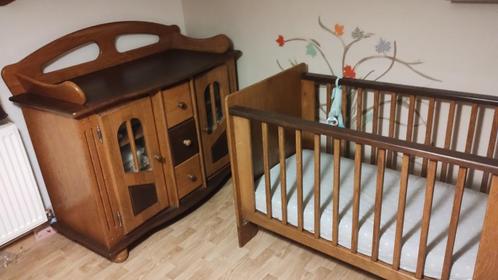 Chambre bébé bois massif - deux lits, Enfants & Bébés, Chambre d'enfant | Chambres d'enfant complètes, Utilisé, Garçon ou Fille