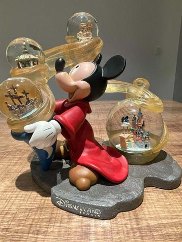 Beeld - Sneeuwbol van Disneyland . Mickey Mouse . disponible aux enchères