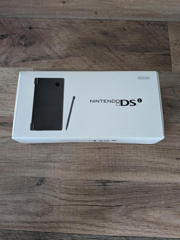 Nintendo DSi + beschermhoes, Games en Spelcomputers, Spelcomputers | Nintendo DS, Zo goed als nieuw, Dsi, Zwart, Met beschermhoes of tas
