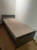 Eénpersoonsbed zilver/blauw met matras en lattenbodem, Ophalen, 85 tot 100 cm, Gebruikt, Matras