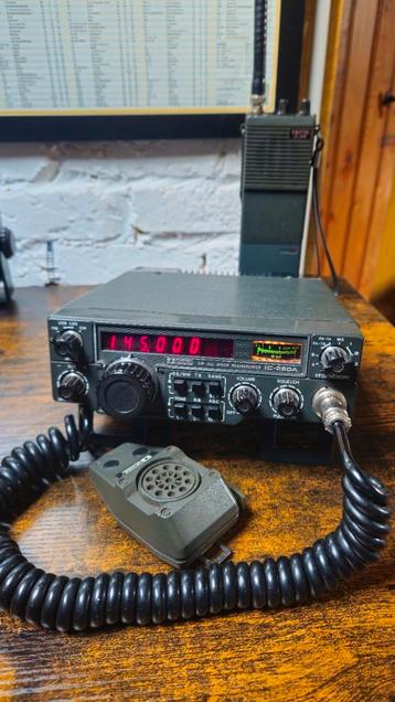 Retro setje Icom IC-260 en IC-2E beschikbaar voor biedingen