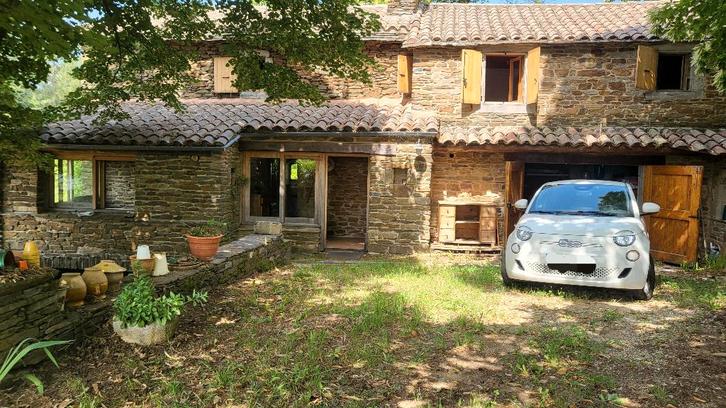 Rare ancienne bâtisse sur 20000m en Cévennes, Immo, Étranger, France, Maison d'habitation, Village