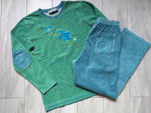 M140 - Woody winterpyjama in velours thema arend, Kinderen en Baby's, Kinderkleding | Maat 140, Gebruikt, Jongen, Nacht- of Onderkleding