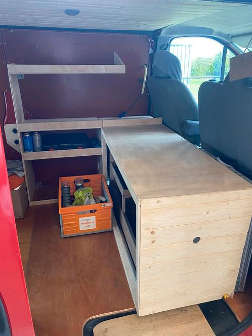 Renault trafic camperbus, Auto's, Renault, Particulier, Trafic, Diesel, Euro 3, Overige carrosserie, 4 deurs, Handgeschakeld, Rood