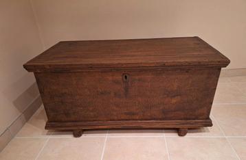 Mooie antieke houten kist koffer dekenkist salontafel 