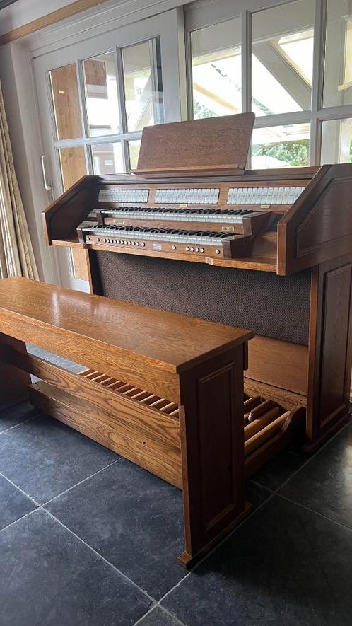 Content orgel D5600, Muziek en Instrumenten, Orgels, Zo goed als nieuw, Orgel, 2 klavieren, Ophalen of Verzenden
