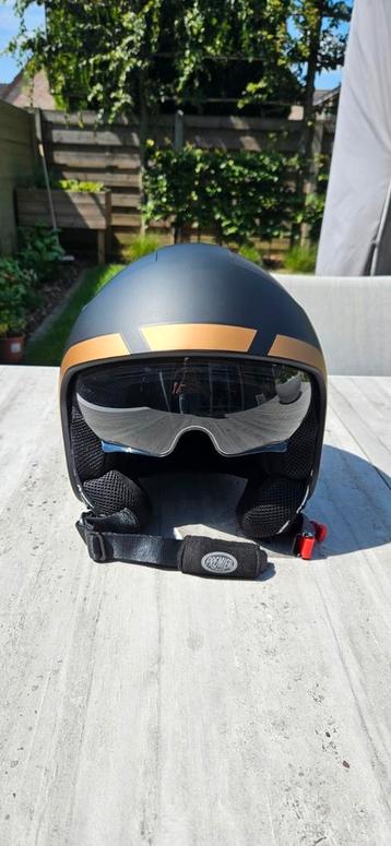 Premier Rocker LN Helm beschikbaar voor biedingen