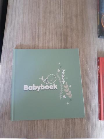 Babyboek - mijn eerste levensjaar 