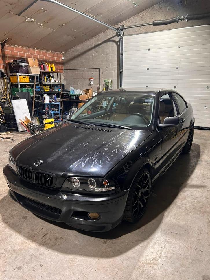 Bmw E 46 318 coupe ZONDER PAPIEREN, Auto's, BMW, Bedrijf, 3 Reeks, Benzine, Euro 4, Coupé, 3 deurs, Handgeschakeld, Zwart, Beige