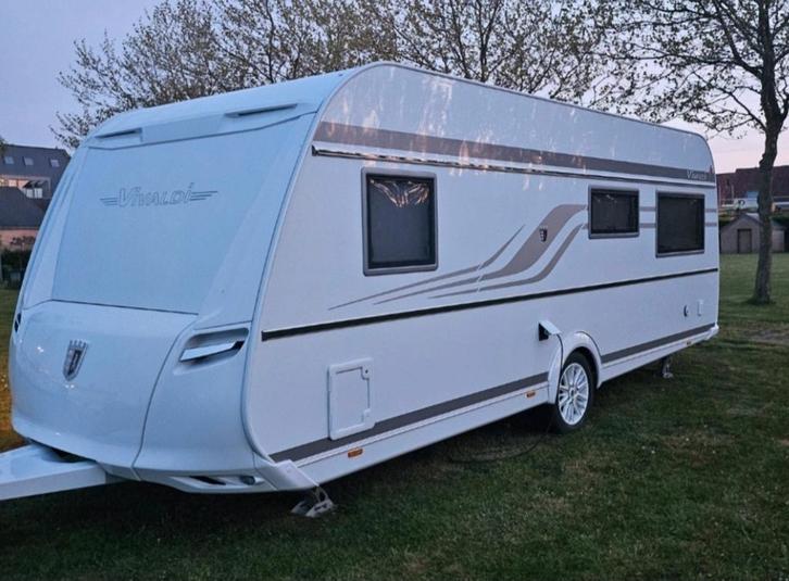 Tabbert 560 vivaldi 250 breed bj 2025, Caravans en Kamperen, Caravans, Particulier, tot en met 5, 1500 - 2000 kg, Tabbert, 7 tot 8 meter
