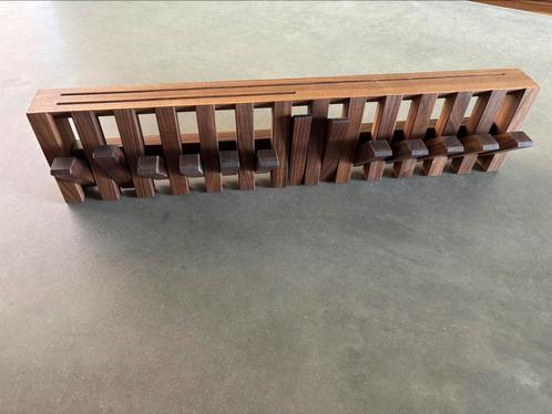 Xylo Coat Rack Walnut Per/Use, Huis en Inrichting, Woonaccessoires | Kapstokken, Nieuw, Wandkapstok, Hout, Ophalen of Verzenden
