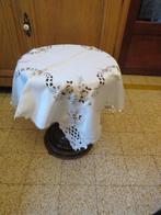 Nappe à thé en soie synthétique, Maison & Meubles, Enlèvement ou Envoi, Utilisé, Carré, Intérieur