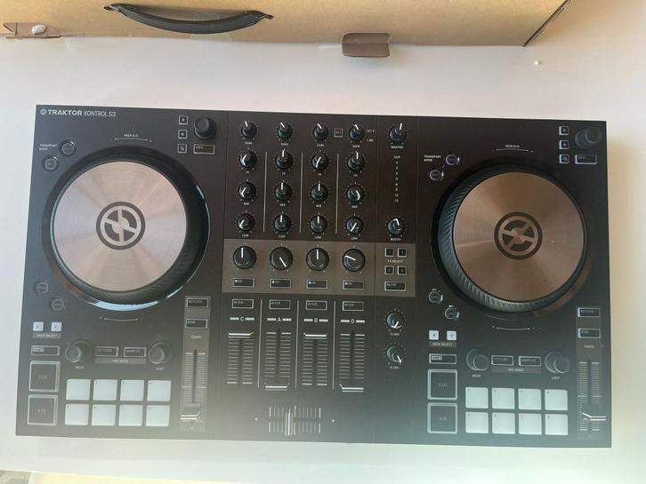 Traktor kontrol S3 4 kanalen DJ controller incl. software, Muziek en Instrumenten, Dj-sets en Draaitafels, Zo goed als nieuw, Dj-set
