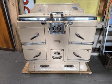 2  kolenkachels/ met ovens.  beschikbaar voor biedingen