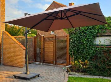 Luxe zweefparasol 3x3 m met hendel beschikbaar voor biedingen