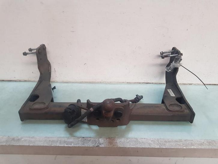 ATTELAGE REMORQUE Ford Transit Custom (01-2011/12-2023), Autos : Pièces & Accessoires, Suspension & Châssis, Ford, Utilisé