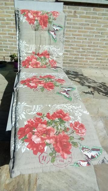 Tuin ligstoel kussen. beschikbaar voor biedingen