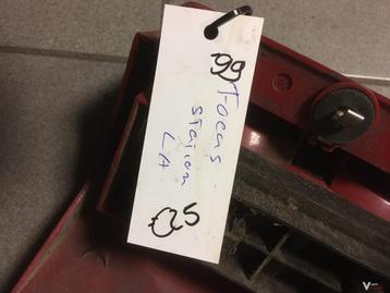 Ford Focus 1999  tot 2003 station achterlicht links of recht beschikbaar voor biedingen