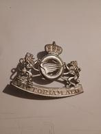 Muts kenteken Victoriam Alo, Verzamelen, Militaria | Algemeen, Ophalen of Verzenden, Landmacht, Embleem of Badge
