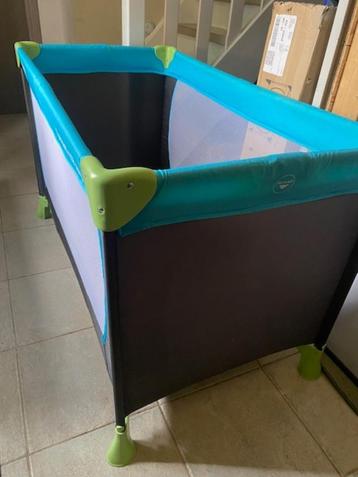 Reisbed met matras beschikbaar voor biedingen