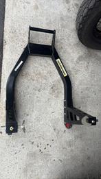 Paddock stand, Motoren, Ophalen