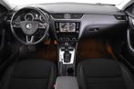 Skoda Octavia Combi DSG *Navigation*Chauffage des sièges*, Autos, Skoda, 5 places, Carnet d'entretien, Break, Automatique