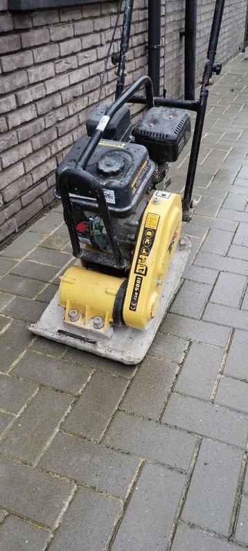 Trilplaat (type TPC75L) te huur beschikbaar voor biedingen