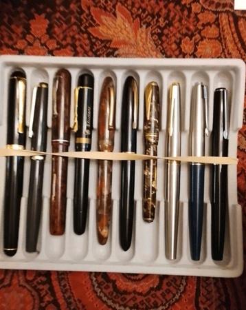 Dix stylos à plume de classe moyenne. Le tout à vendre ensem, Enlèvement ou Envoi, Comme neuf
