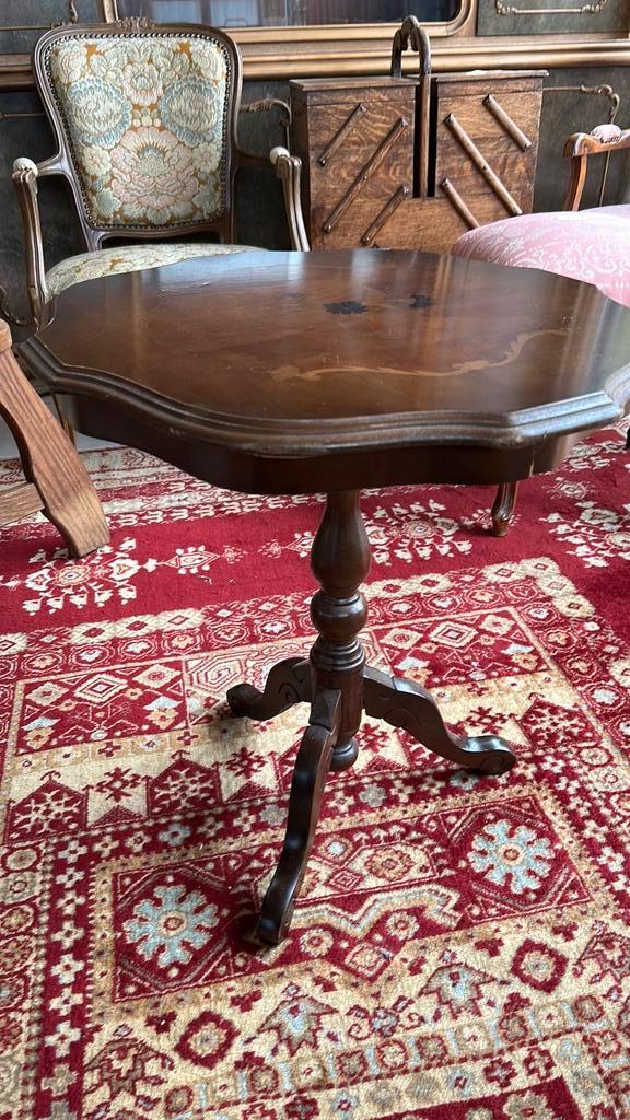 Dit is een antieke guéridon tafel, Antiek en Kunst, Antiek | Meubels | Stoelen en Sofa's, Ophalen