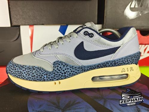 Nike Air Max 1 'Lost Sketch' EU42.5 2022, Kleding | Heren, Schoenen, Gedragen, Sneakers, Blauw, Ophalen of Verzenden