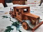 JOUET EN BOIS. ARTISANAL.   CAMION EN BOIS. 20CM/15CM, Ophalen of Verzenden, Zo goed als nieuw, Truck