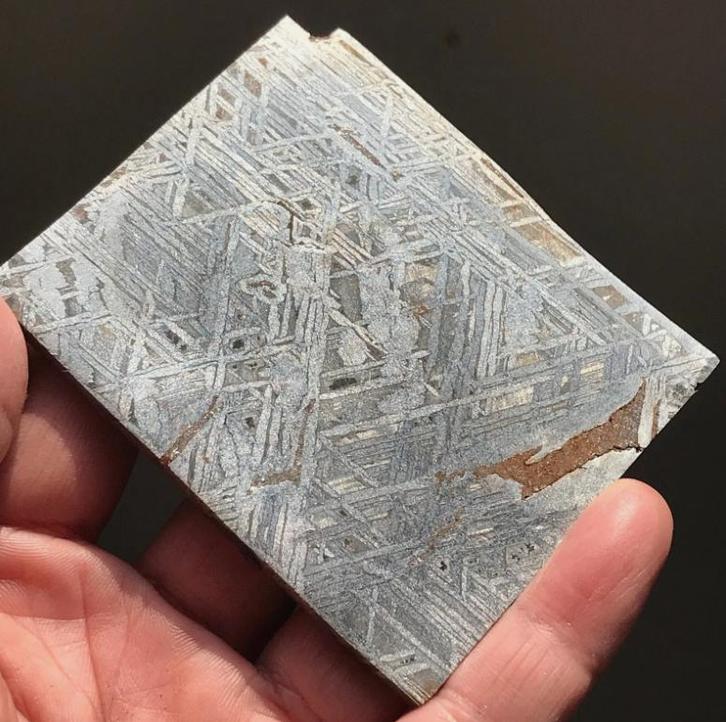 Meteorite ALETAI 225gr - Iron IIIE anomalous, Collections, Minéraux & Fossiles, Envoi