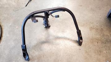 Aprilia RS 125 voorste subframe beschikbaar voor biedingen