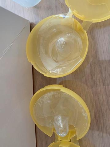 4 tepelhoesjes + opbergdozen beschikbaar voor biedingen