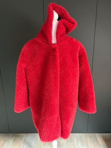 Winterjas met kap maat 42 beschikbaar voor biedingen