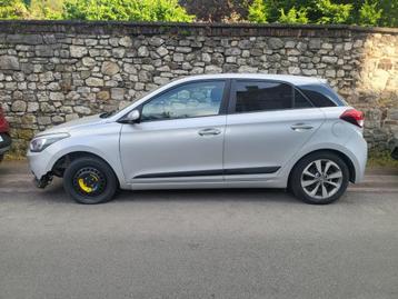 HYUNDAI I20 1.2i ❗ CRASH ❗👉 84,096 KM 👈 Euro6b ✅ beschikbaar voor biedingen