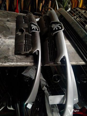 Peugeot 206 Grill  beschikbaar voor biedingen