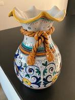 Vase ancien, Enlèvement