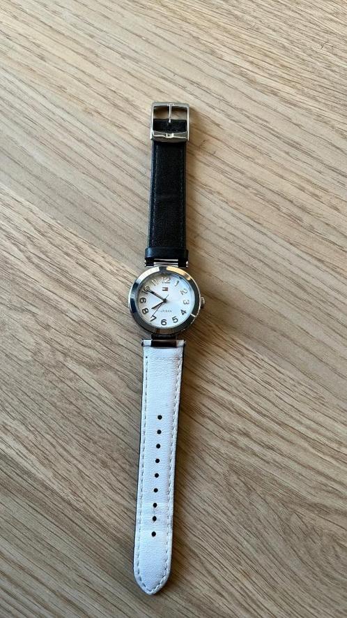 Uurwerk dames - Tommy Hilfiger - 1x gedragen, Handtassen en Accessoires, Horloges | Dames, Zo goed als nieuw, Polshorloge, Overige merken