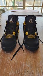 Jordan 4 thunders maat 44.5, Sneakers, Nike Air Jordan, Zo goed als nieuw, Zwart