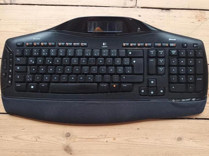 Logitech MX 5500 Bluetooth-toetsenbord, Computers en Software, Toetsenborden, Gebruikt, Overige indelingen, Draadloos, Ergonomisch