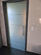 Glazen deur thys beetje schade aan onderkant zie foto, Doe-het-zelf en Bouw, Deuren en Vliegenramen, Ophalen