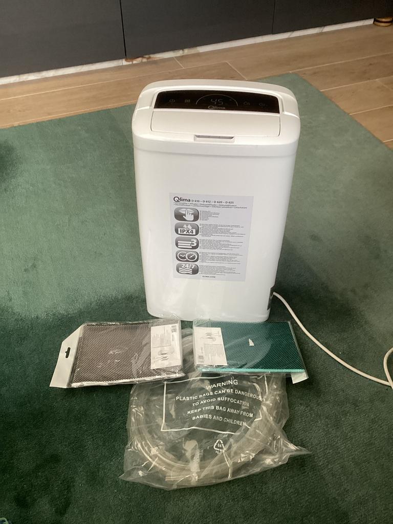 Luchtontvochtiger Qlima, Elektronische apparatuur, Luchtbehandelingsapparatuur, Zo goed als nieuw, Ophalen